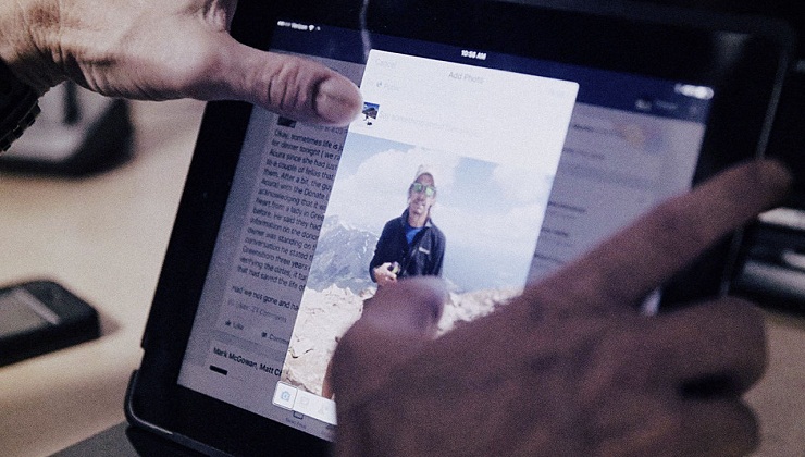 Facebook  launched AI-Powered Technology that reads Photos to the Blind